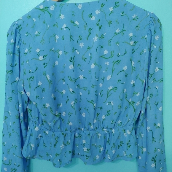 Aritzia Sunday Best Cropped Tie Front Top, Size Small - Picture 8 of 14